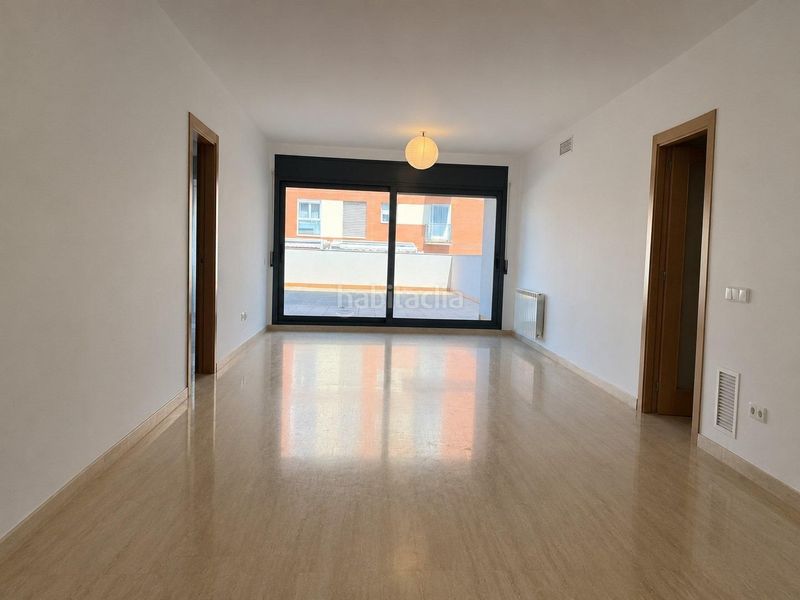 Foto 15eb7d43-5f88-4f54-b74d-e9cc62539720. Rent flat with heating in Maçana Salt