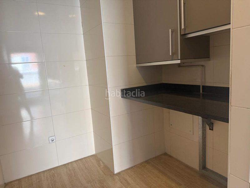 Foto 5f6fe646-2c3a-40a5-bba1-0324714b101d. Rent flat with heating in Maçana Salt