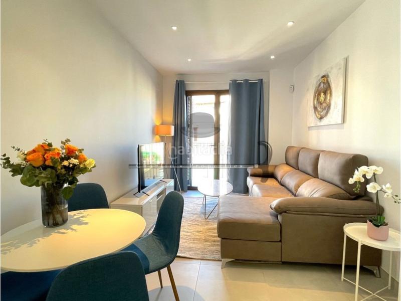 Foto 460bd34d-da9a-4c26-87dd-76c171ae5fbe. Miete etagenwohnung in de la reina amàlia 9 in Raval Barcelona