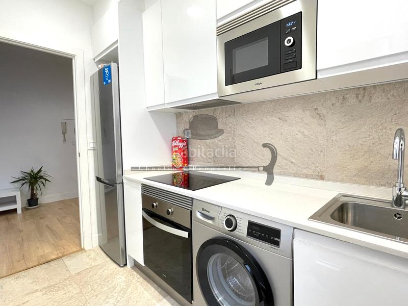 Foto 091ead48-49c5-4546-a64a-eb81f6880c6e. Lloguer apartament amb calefacció a Barri de les Corts Barcelona