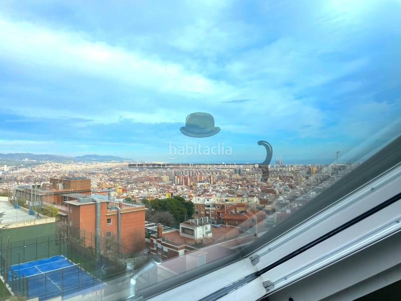 Foto 42949a4d-2b1c-4eec-9ade-b2977a57fe40. Àtic amb calefacció aparcament piscina a La Font d´en Fargues Barcelona