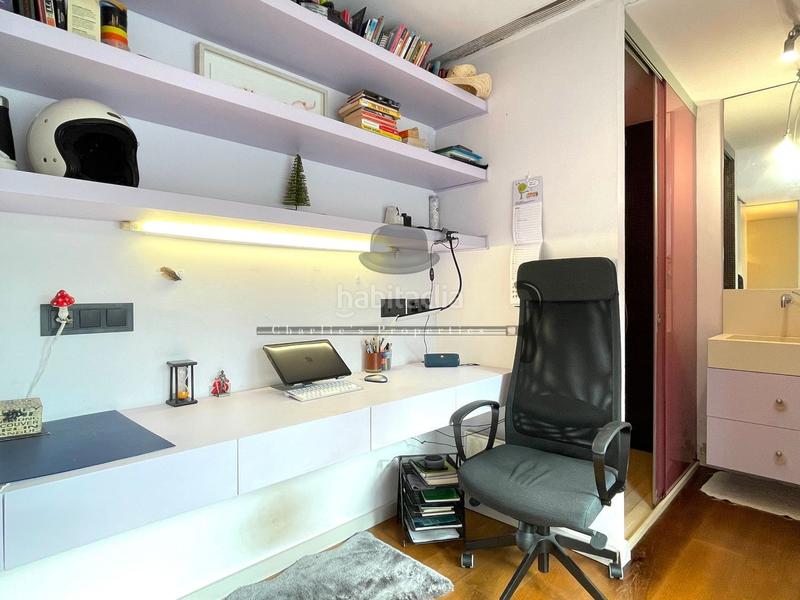 Foto a933cf83-8621-4315-8892-2a52e734bf50. Dachwohnung mit heizung parking pool in La Font d´en Fargues Barcelona