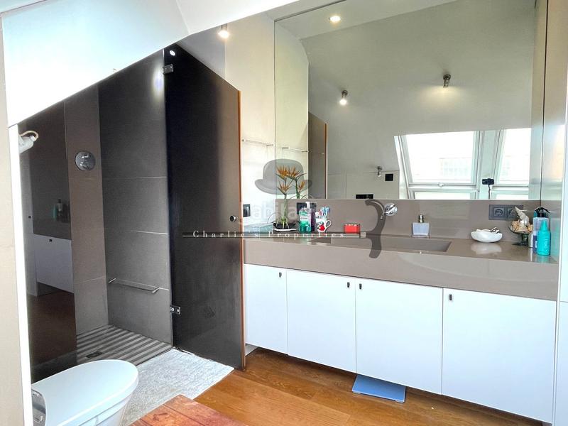 Foto 4402ba91-6596-46df-afaf-79d77ce8fde4. Penthouse with heating parking pool in La Font d´en Fargues Barcelona