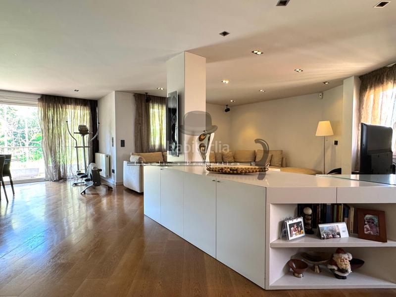 Foto 4a413217-7ae4-49af-87dc-db9b1145998e. Penthouse with heating parking pool in La Font d´en Fargues Barcelona