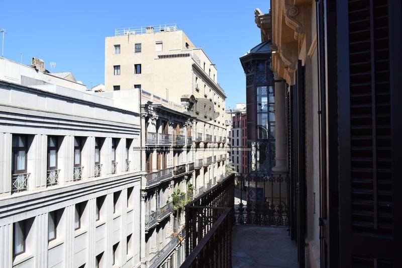 Foto 74181938-d020-4200-9685-41407bcc0e8d. Lloguer pis a ronda de la universitat 2 a Dreta de l´Eixample Barcelona