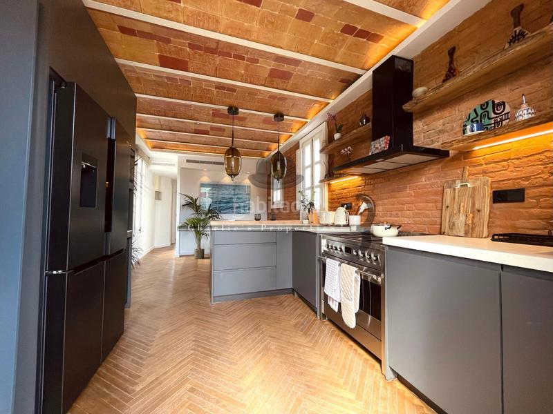 Foto 4f23be90-62dd-494a-8687-a1e7e3fb595f. Location attique avec chauffage dans Dreta de l´Eixample Barcelona