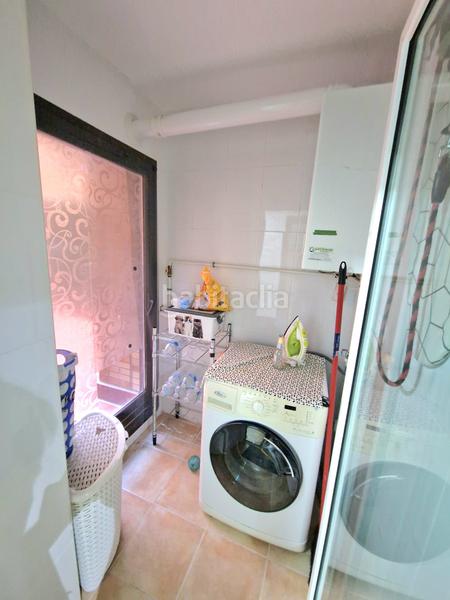 Foto d70390f8-3981-43a0-87a7-89bc33f8158f. Pis amb calefacció aparcament piscina a El Quiñón Seseña