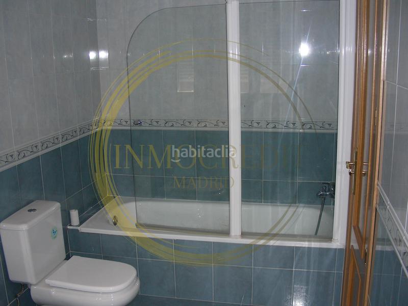 Foto 07011004-b449-44ae-8f8c-791f8230d25e. Chalet  reformado a la venta en Valdepelayo-Montepinos-Arroyo Culebro Leganés