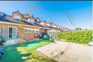 Xalet a Valdepelayo-Montepinos-Arroyo Culebro. Chalet reformado a la venta en leganés