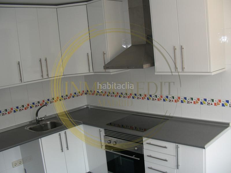 Foto 96d91a4a-a0e3-419f-b50f-f8df4813e381. Chalet  reformado a la venta en Valdepelayo-Montepinos-Arroyo Culebro Leganés