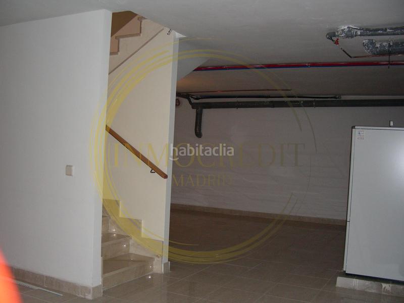 Foto a061ed52-e3d3-473c-8a13-6ba153e3ea61. Chalet  reformado a la venta en Valdepelayo-Montepinos-Arroyo Culebro Leganés