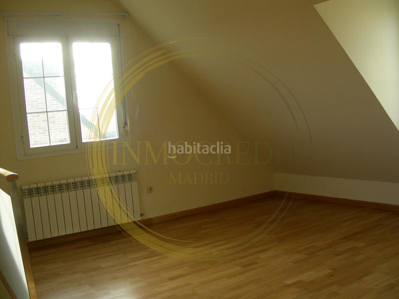 Foto b883253e-a075-489a-a133-e3c27ce1a4b5. Chalet  reformado a la venta en Valdepelayo-Montepinos-Arroyo Culebro Leganés