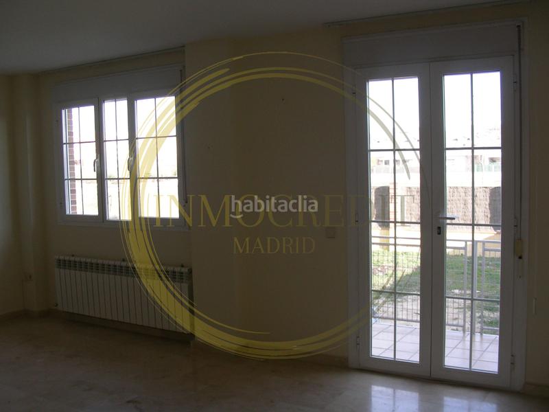 Foto cfbd54ff-8435-4910-8583-d9a0b6e8003e. Chalet  reformado a la venta en Valdepelayo-Montepinos-Arroyo Culebro Leganés