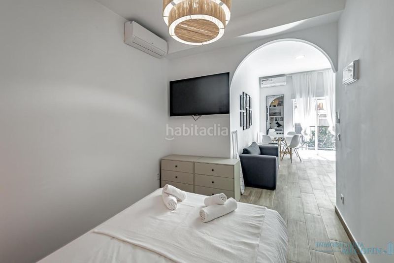 Foto c635a6d3-cd85-44b9-a36b-c86bb211c49b. Edifici a Centro Urbano Benidorm