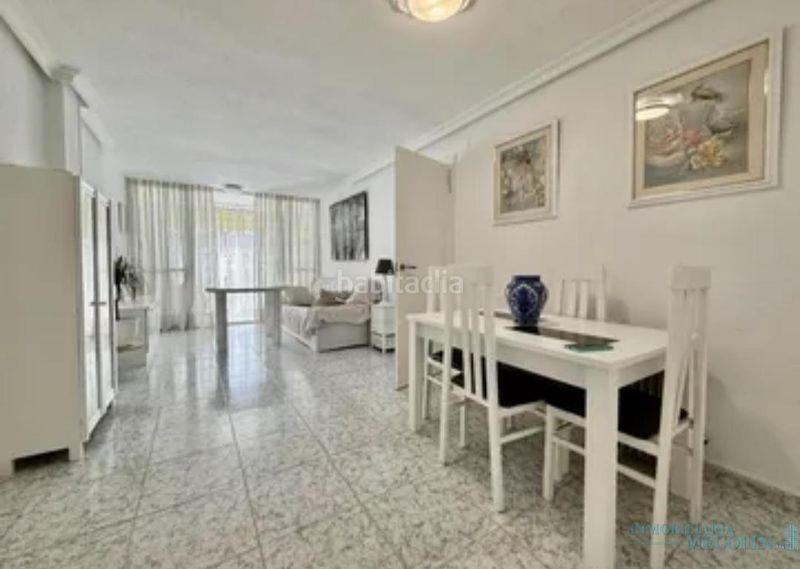 Foto c33cf566-9e5a-447a-8c39-153f435babb6. Pis a Colonia Madrid Benidorm