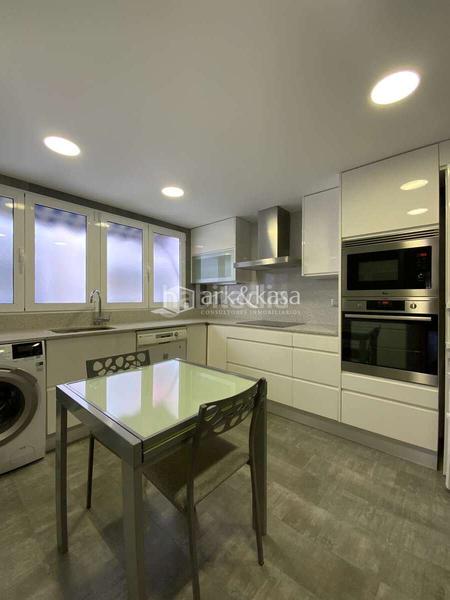 Foto 1057bdae-b4aa-4a77-8cde-3118e06d00dd. Alquiler piso alquiler de piso con garaje en emilio lluch. Vara de Quart. patraix. en Valencia
