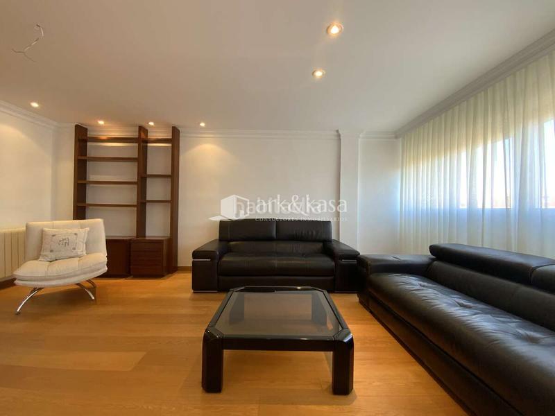 Foto edfb8e8f-ea1d-494c-824d-adf844ef8db7. Alquiler piso alquiler de piso con garaje en emilio lluch. Vara de Quart. patraix. en Valencia