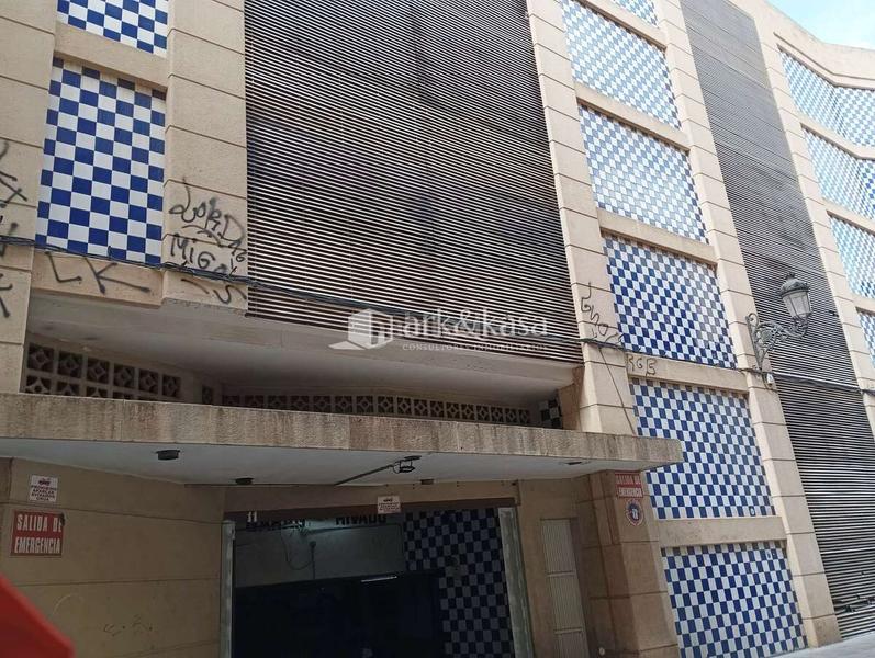 Foto 2d0e0d2a-baeb-4a3f-8a8d-277c5a217680. Aparcament cotxe a La Xerea Valencia