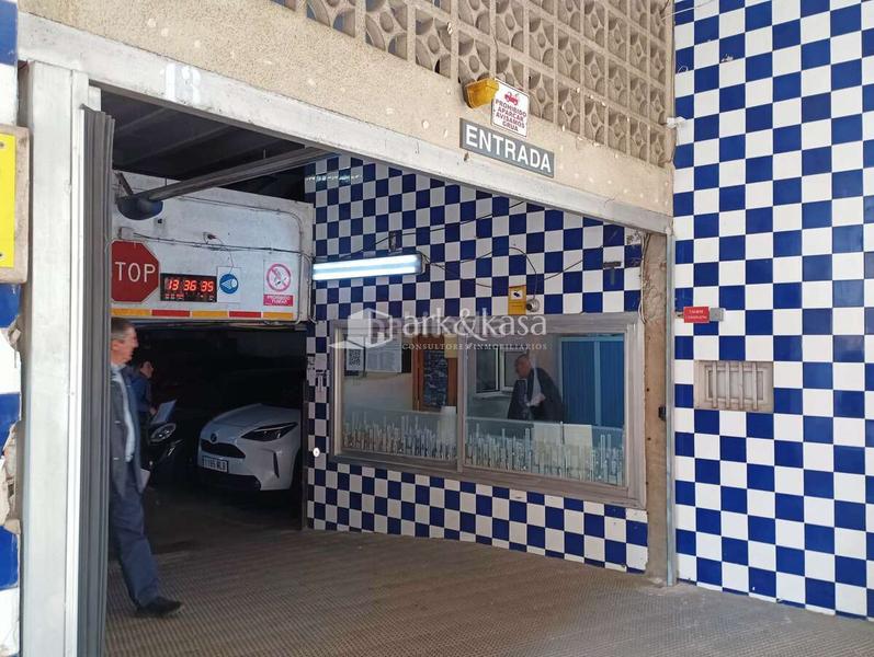 Foto c0fc3edd-676c-4762-9989-84f197c30295. Aparcament cotxe a La Xerea Valencia