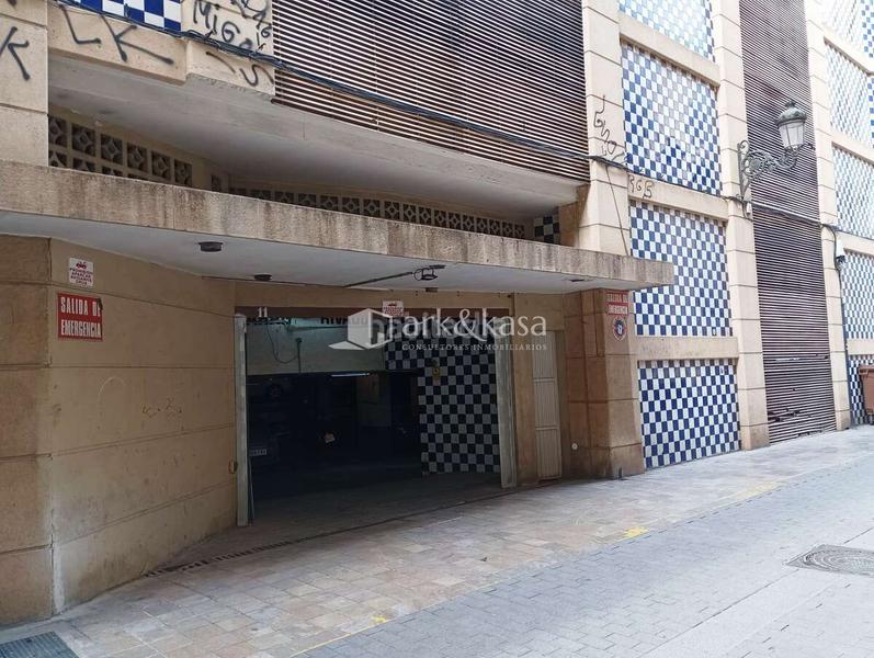 Foto e2421db3-b19f-41f9-97ac-cac9d83714f7. Aparcament cotxe a La Xerea Valencia