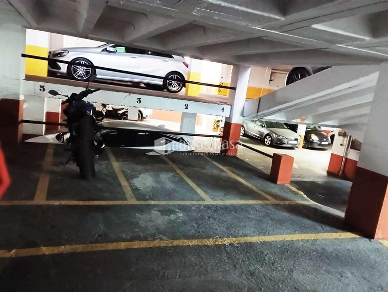 Foto f7aadc30-33e4-457b-b0cc-e88e8c6f25de. Aparcament cotxe a La Xerea Valencia