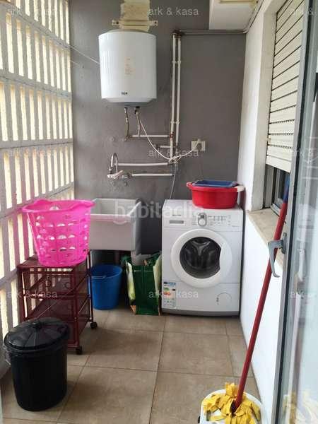 Foto b8b4a6b9-6d29-4d12-8a1c-0b3fa8b0759c. Miete etagenwohnung in Ciutat Jardí Valencia