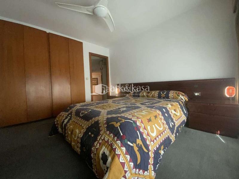 Foto aac97a80-afde-47de-bd1b-310610e90a75. Rent flat with heating parking in Russafa Valencia