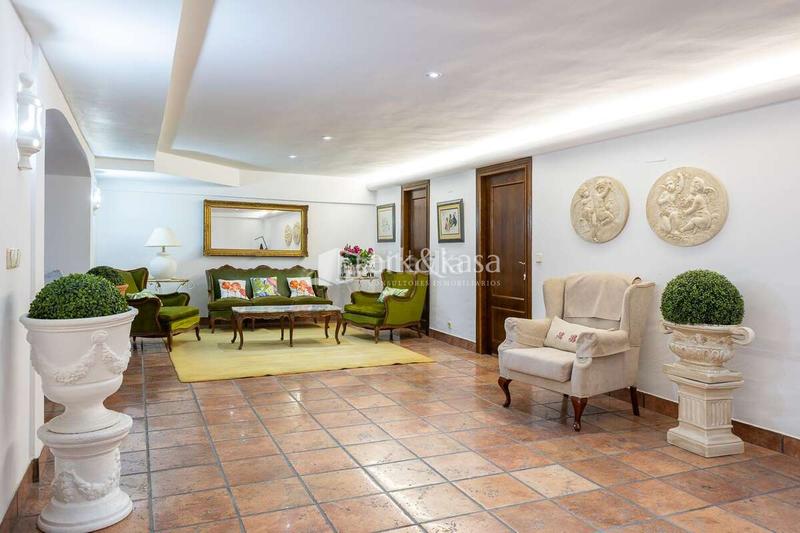 Foto 2220d941-3789-491c-959e-42c7c1f051cd. Xalet amb calefacció aparcament piscina a Entrepinos Eliana (l´)