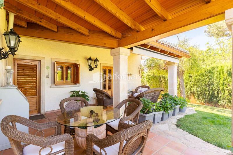 Foto 3a91abb8-59fa-4709-9c80-35ac53b273bc. Xalet amb calefacció aparcament piscina a Entrepinos Eliana (l´)