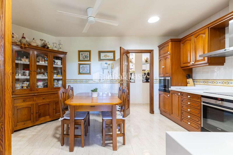 Foto 47a1f56b-9d91-4828-9248-157fd671eb7c. Xalet amb calefacció aparcament piscina a Entrepinos Eliana (l´)