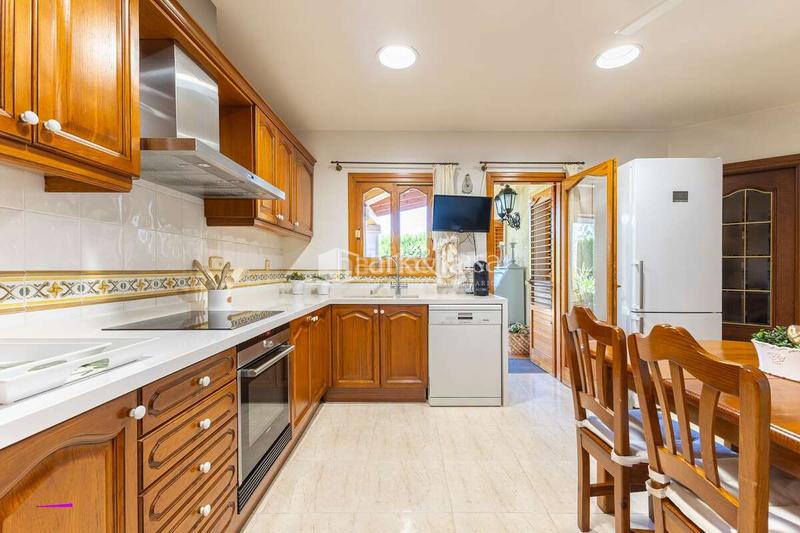 Foto 79e16abc-e8af-4d3e-ab38-4d5a14cabc4a. Xalet amb calefacció aparcament piscina a Entrepinos Eliana (l´)