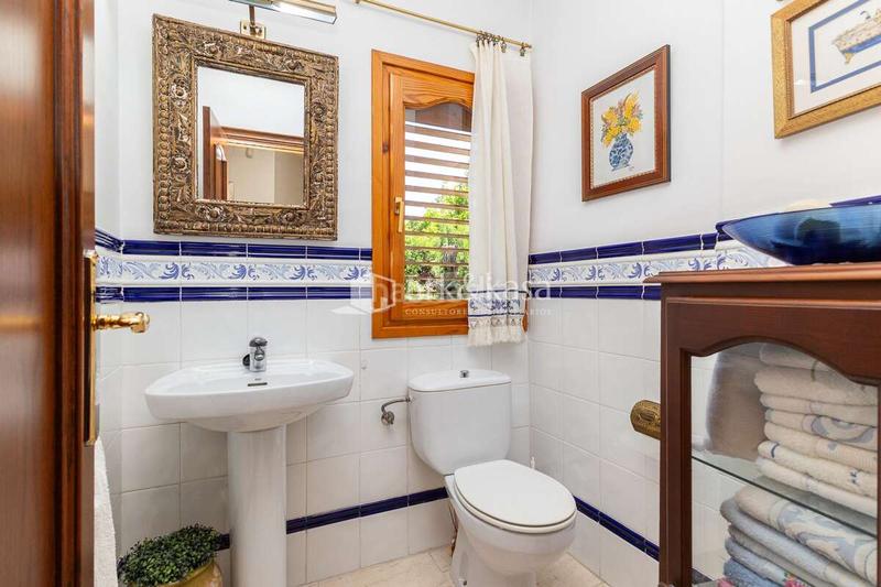 Foto 80a8a6ae-c013-401e-96e7-96cbfc816342. Xalet amb calefacció aparcament piscina a Entrepinos Eliana (l´)