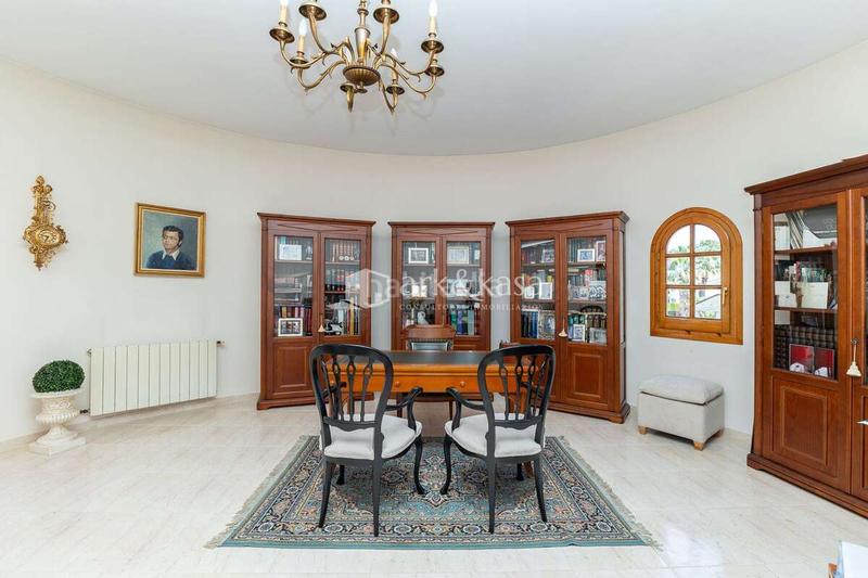 Foto db2aedf1-2379-44f1-b117-1ec86568d5f6. Xalet amb calefacció aparcament piscina a Entrepinos Eliana (l´)