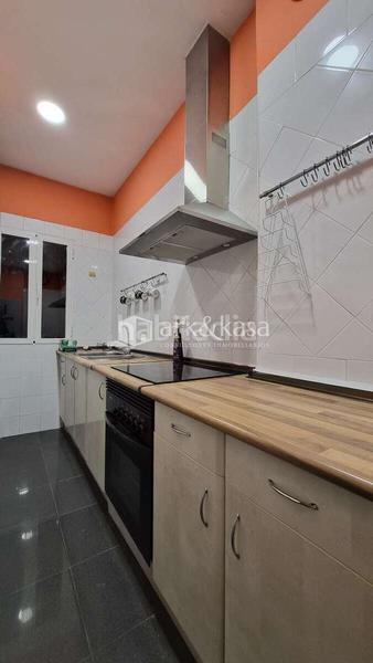 Foto 78b4bcf5-733e-4311-9a4b-f30e9aae90f9. Flat with heating in Russafa Valencia