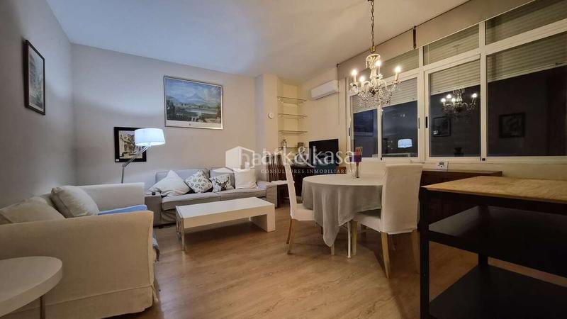 Foto b2a80b54-e1aa-4aee-af3f-29c44915f239. Flat with heating in Russafa Valencia