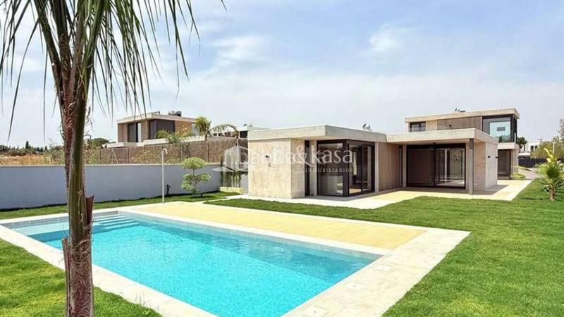 Foto 333c4704-9a8c-4e73-9e97-322a341c9ba7. Chalet avec parking piscine dans Torre en Conill-Cumbres de San Antonio Bétera