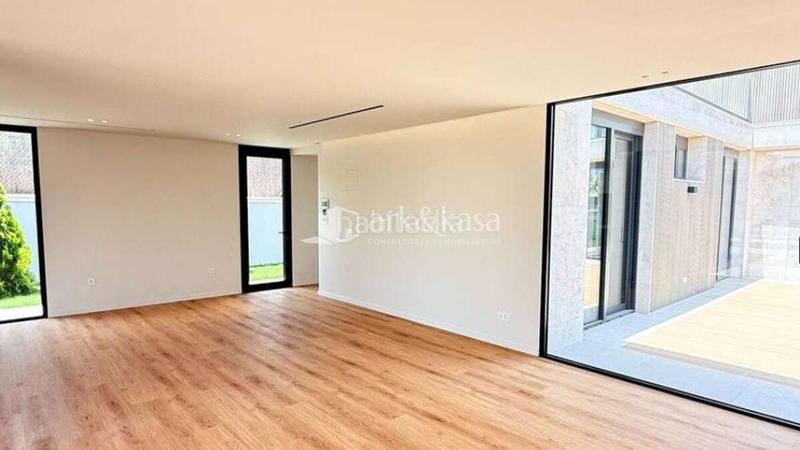 Foto 60b1a9e2-6145-4354-b411-c036ca036113. Chalet avec parking piscine dans Torre en Conill-Cumbres de San Antonio Bétera