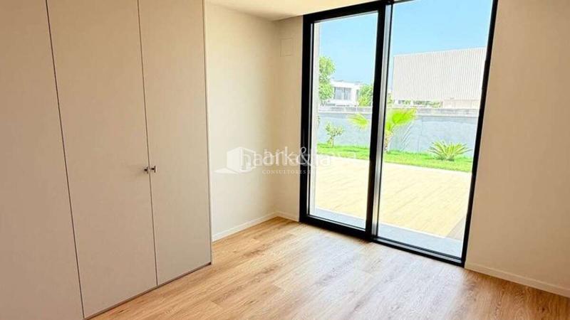 Foto 8ea91c86-3391-4caa-a3c0-470111ec0383. Chalet avec parking piscine dans Torre en Conill-Cumbres de San Antonio Bétera