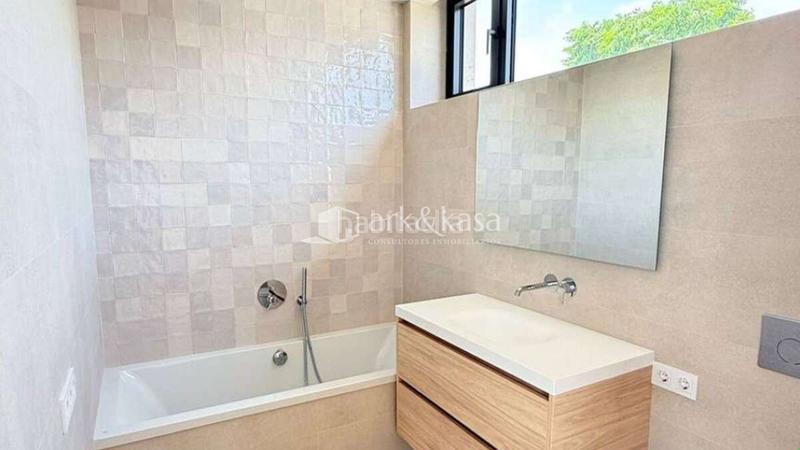 Foto a011fd52-9f55-41d6-a416-678225e14fc8. Chalet avec parking piscine dans Torre en Conill-Cumbres de San Antonio Bétera