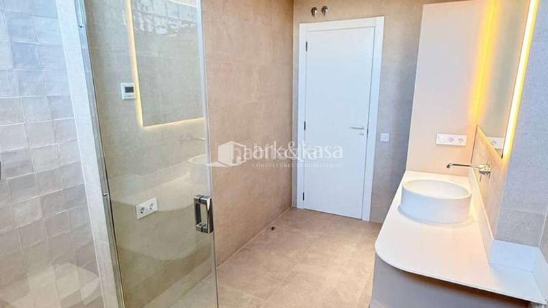 Foto ac1ea652-bc3e-48f0-96fa-d7ba30b26339. Chalet avec parking piscine dans Torre en Conill-Cumbres de San Antonio Bétera