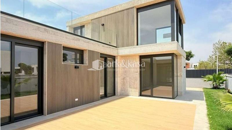 Foto dd3d6729-5262-4918-a611-05f8d436f6d6. Chalet avec parking piscine dans Torre en Conill-Cumbres de San Antonio Bétera