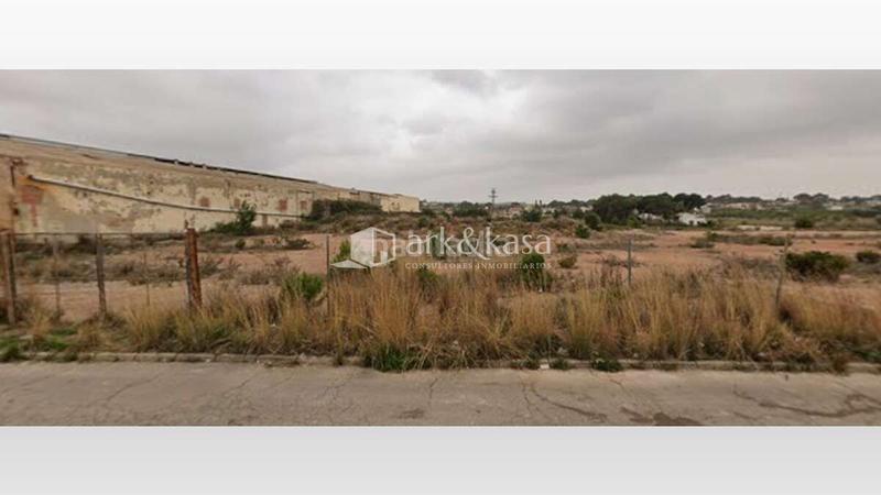 Foto 13cc012a-45c4-4a67-89a5-6c1f7fa95499. Industrial plot in Moncada
