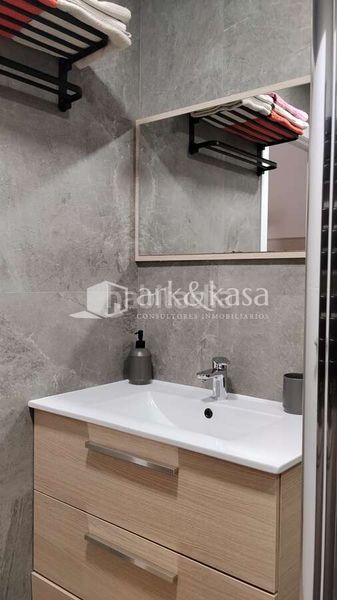 Apartamento venta zona ciudad de la justicia con licencia turística en Valencia - Imagen 5
