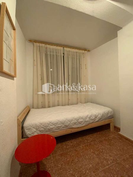 Foto 1fad1626-66f8-4fa9-82da-78acd91c608b. Rent flat in Ciutat Jardí Valencia