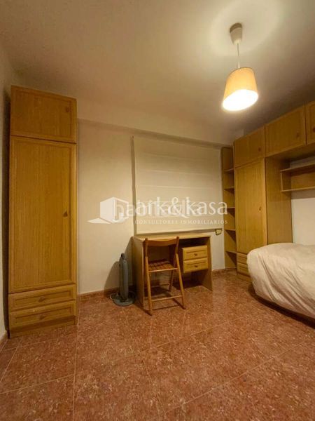 Foto 2b3f9b0f-b2e1-4db9-a727-fe34db0f55c7. Rent flat in Ciutat Jardí Valencia