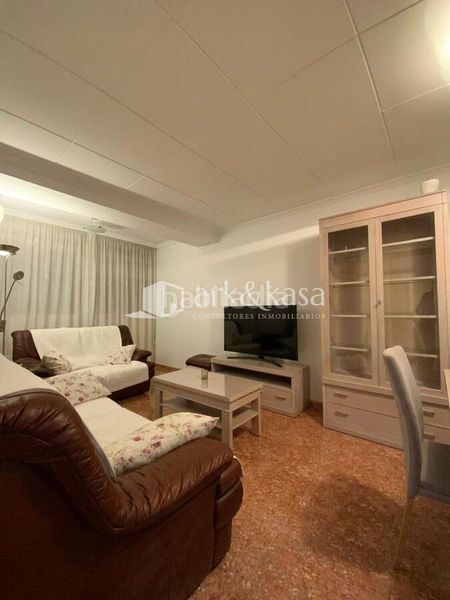 Foto 653d6e93-8b50-4620-9e2d-f2c5d0394c7e. Rent flat in Ciutat Jardí Valencia