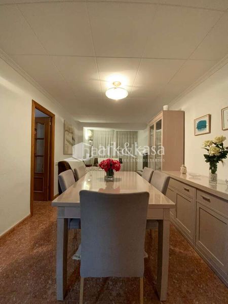 Foto a186a902-385d-4e93-9e7d-3910cc5377e1. Rent flat in Ciutat Jardí Valencia