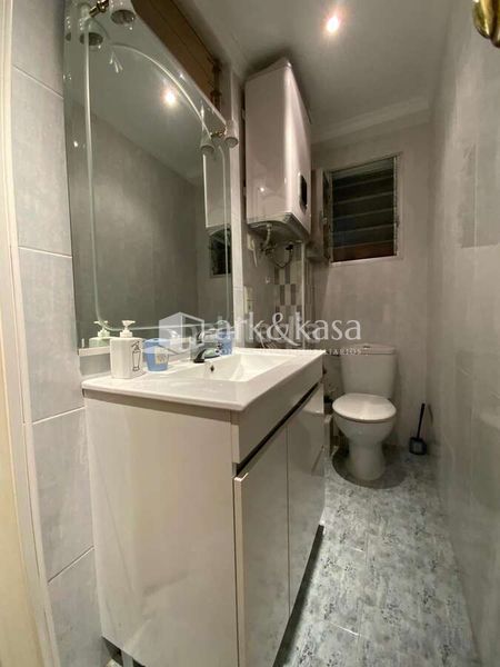 Foto d277e569-37e4-4124-a5d4-72542d6491c7. Rent flat in Ciutat Jardí Valencia