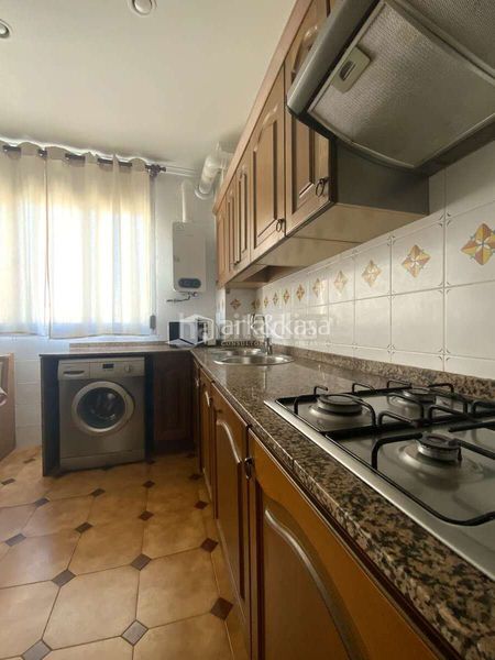 Foto 13da9bea-7d4f-4f25-8b82-f59550904888. Rent flat in Aiora Valencia