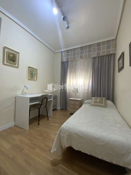 Foto 76287f6a-064b-449f-8f8c-17429fc5c390. Rent flat in Aiora Valencia